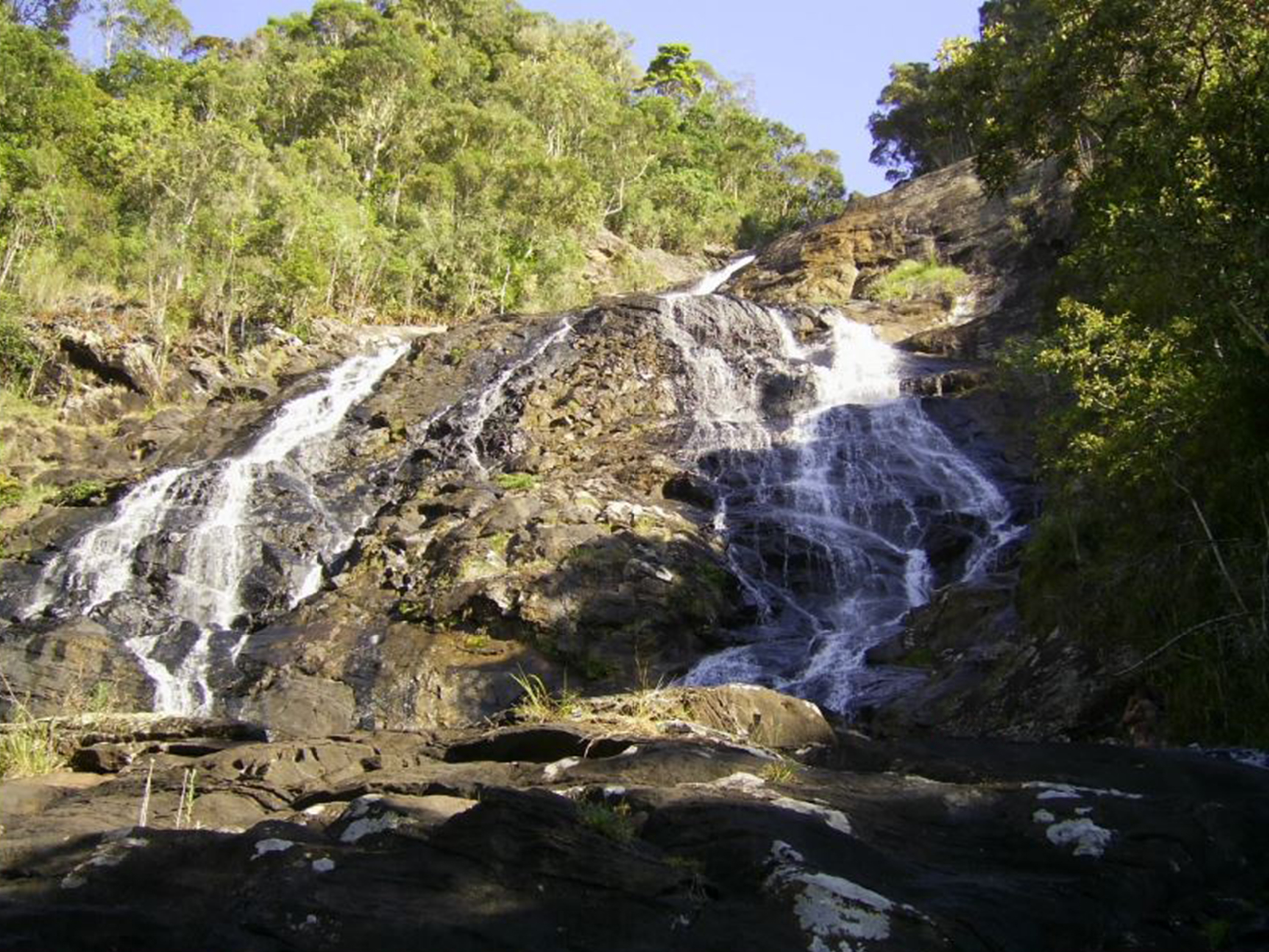 https://parcs-madagascar.com/wp-content/uploads/2025/04/Cascade-Andranomitsangana-1.jpg